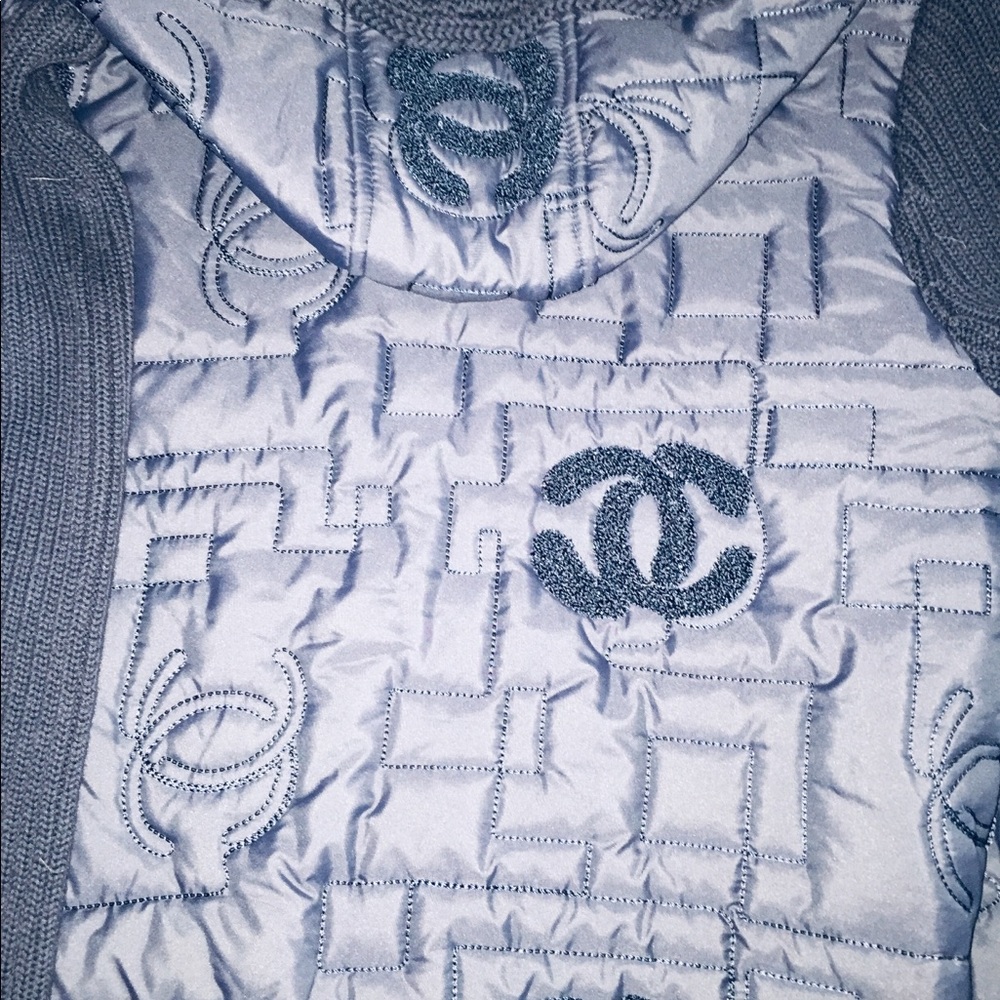 *****SOLD***** Chanel jacket - Picture 5 of 5